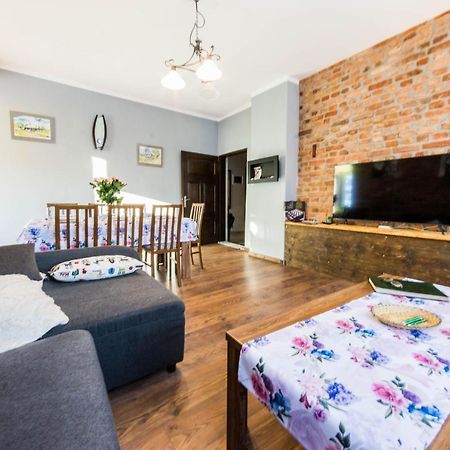 Apartamenty Izerskie - Ul. Wczasowa 8 Świeradów-Zdrój エクステリア 写真