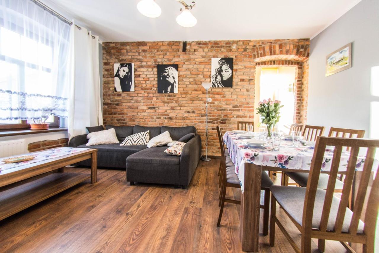 Apartamenty Izerskie - Ul. Wczasowa 8 Świeradów-Zdrój エクステリア 写真
