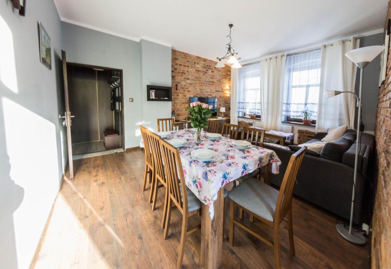 Apartamenty Izerskie - Ul. Wczasowa 8 Świeradów-Zdrój エクステリア 写真