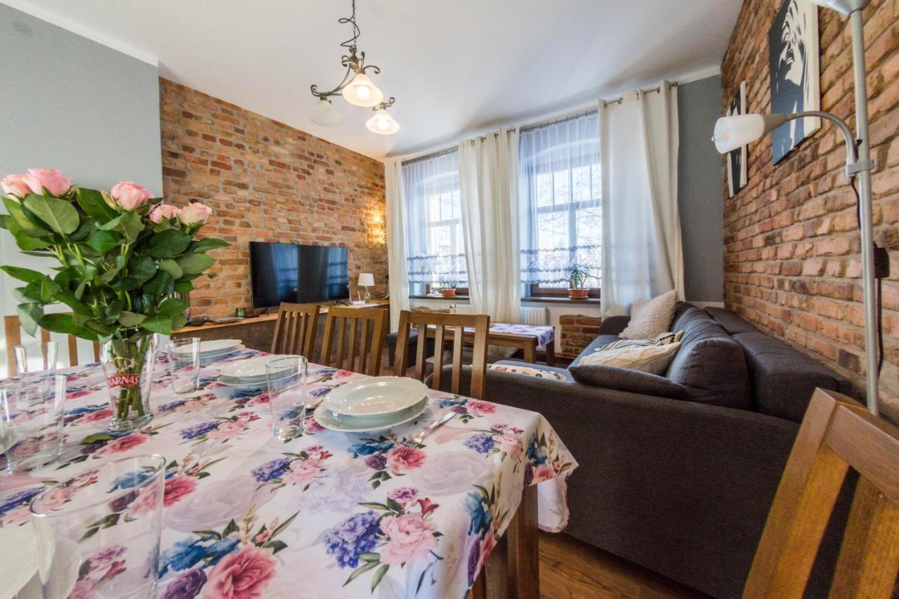 Apartamenty Izerskie - Ul. Wczasowa 8 Świeradów-Zdrój エクステリア 写真